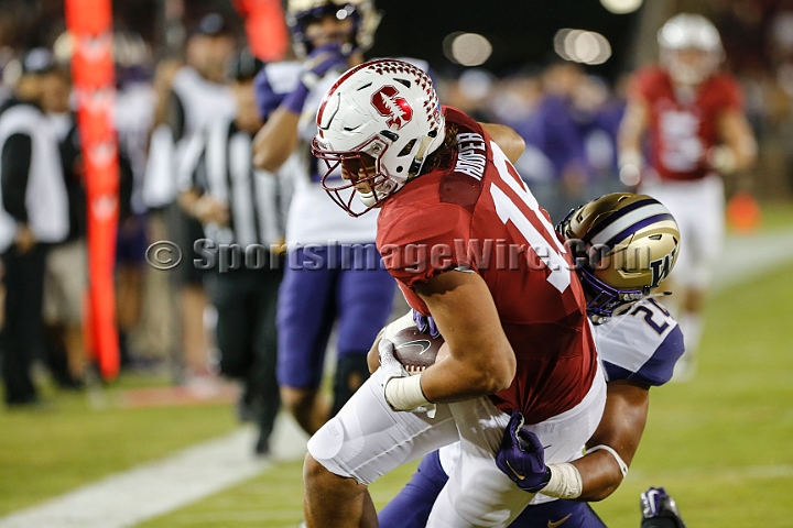 2015StanWash-031.JPG - Oct 24, 2015; Stanford, CA, USA; Stanford Cardinal tight end Austin Hooper (18) catches a 21 yard touchdown pass in the first quarter against the Washington Huskies at Stanford Stadium. Stanford beat Washington 31-14.